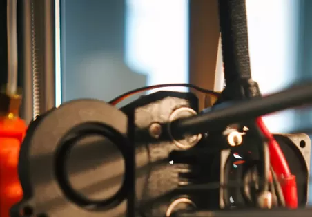 How Custom Fixtures Improve Repeatability in Robotic Base Plate Machining